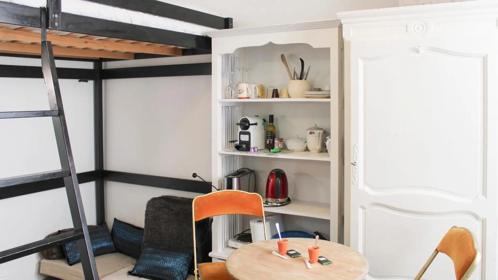 Beautiful Parisian Studio Near Palais Garnier