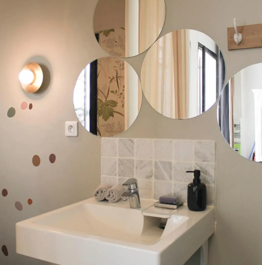 Beautiful Parisian Studio Near Palais Garnier France