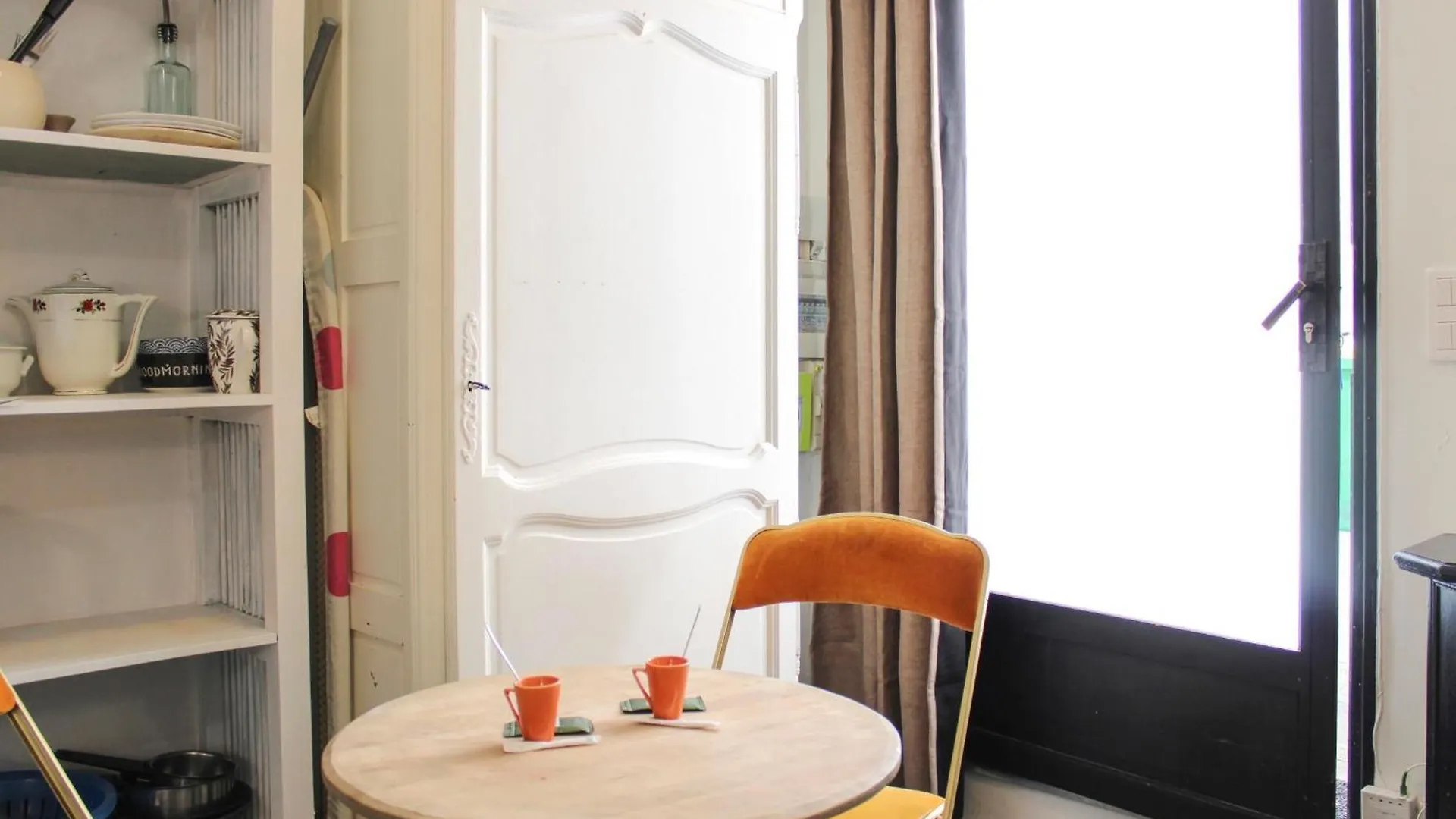Beautiful Parisian Studio Near Palais Garnier